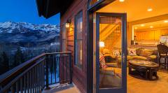 Bear-Creek-room-with-open-sliding-door-view-1-1